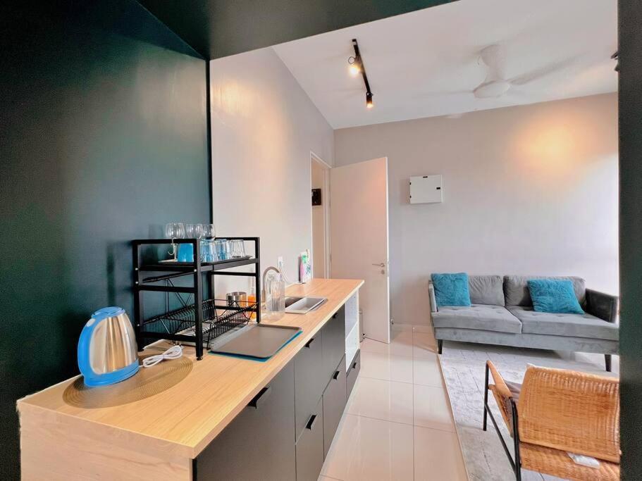 Studio Staycation D'Sara @ Linked Mrt, Near Thomson Hospital & Sungai Buloh Hospital Exterior foto
